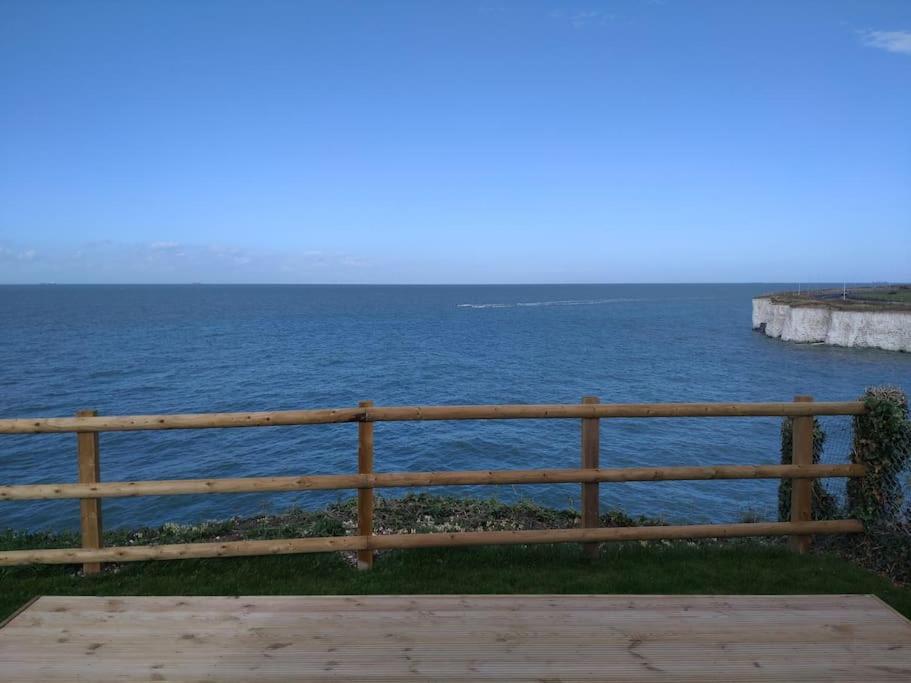 Spring Tide Cliff Top Glamping Pod With Direct Sea Views バーチントン エクステリア 写真