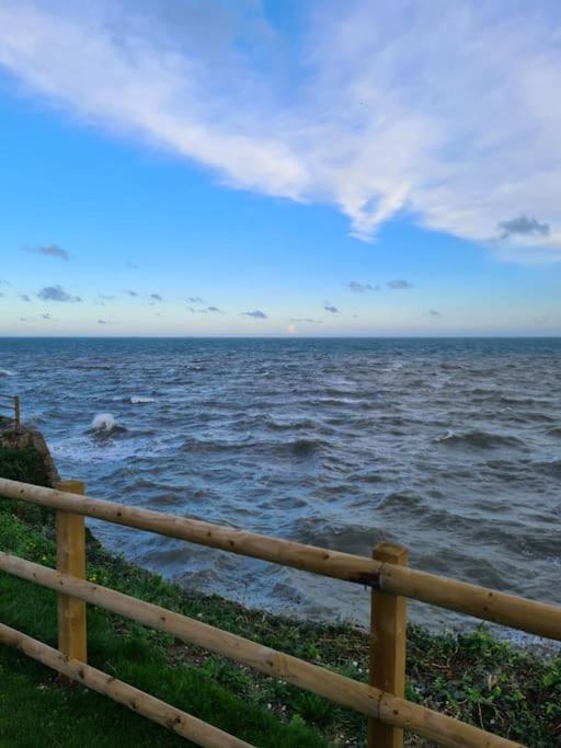 Spring Tide Cliff Top Glamping Pod With Direct Sea Views バーチントン エクステリア 写真