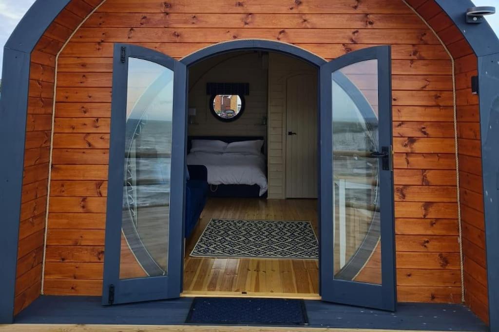 Spring Tide Cliff Top Glamping Pod With Direct Sea Views バーチントン エクステリア 写真