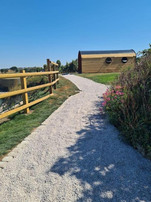 Spring Tide Cliff Top Glamping Pod With Direct Sea Views バーチントン エクステリア 写真