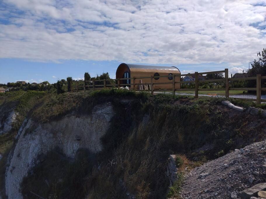 Spring Tide Cliff Top Glamping Pod With Direct Sea Views バーチントン エクステリア 写真