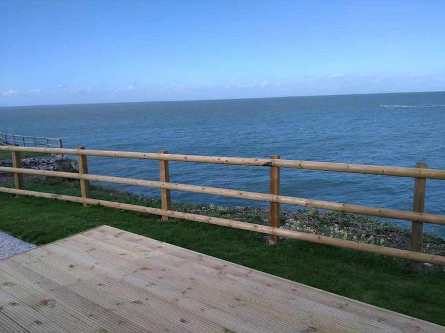 Spring Tide Cliff Top Glamping Pod With Direct Sea Views バーチントン エクステリア 写真